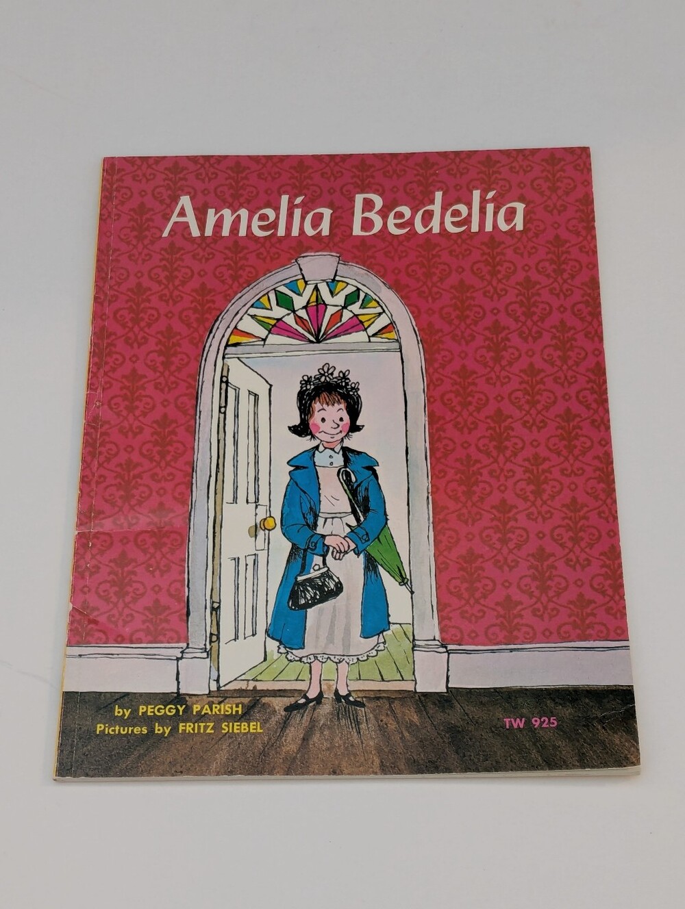 Amelia Bedelia by Peggy Parish, Vintage Copy, Very Good Condition
